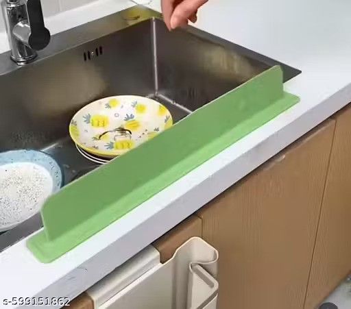 SplashGuard – Kitchen Sink Water Splashback